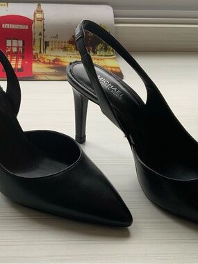 MICHAEL Michael Kors size 5 Black Pointed-Toe Slingback Heels 3’’